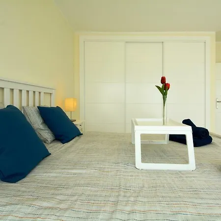 Willa Hannah - Stunning Sea Views - Roof Terrace *