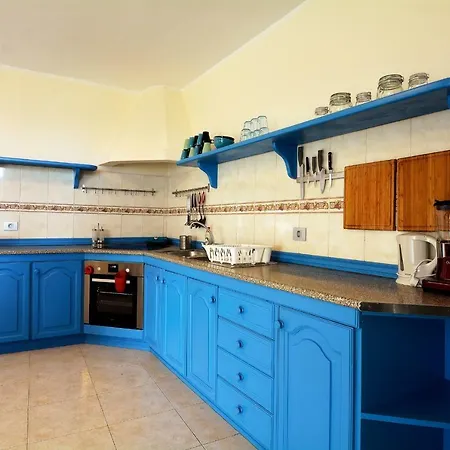 Willa Hannah - Stunning Sea Views - Roof Terrace *