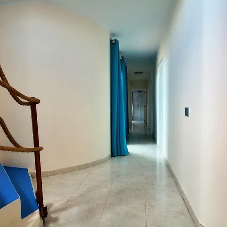 Willa Hannah - Stunning Sea Views - Roof Terrace *